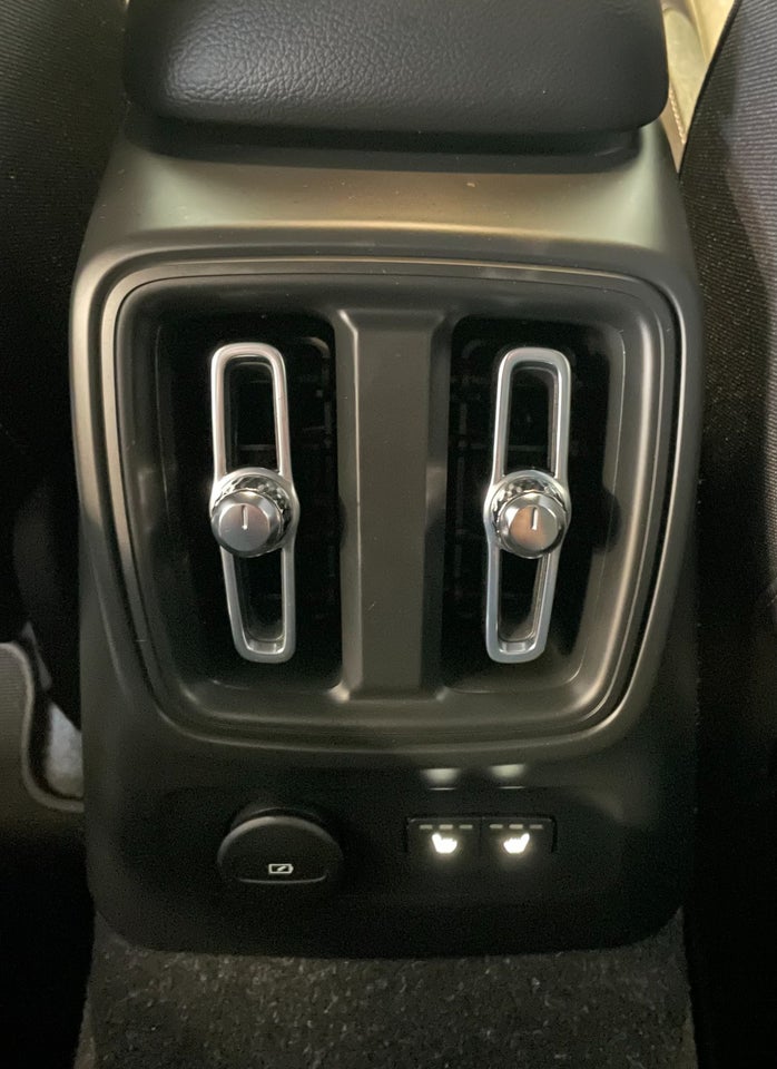 Volvo XC40 1,5 T4 Recharge Core aut. 5d