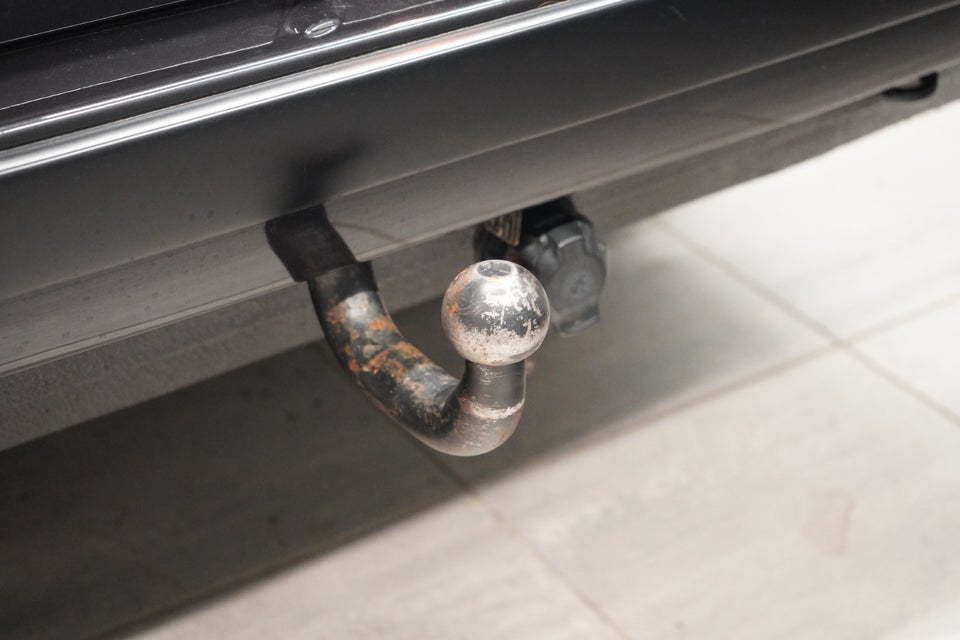 BMW 318i 1,8 Touring aut. 5d