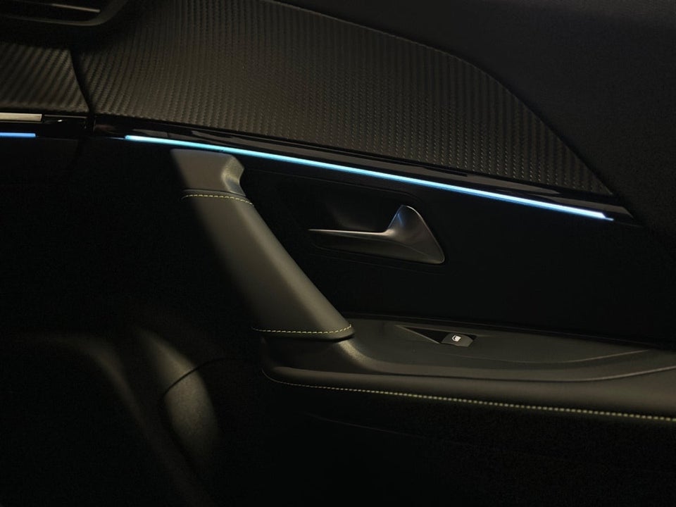 Peugeot e-2008 50 GT 5d