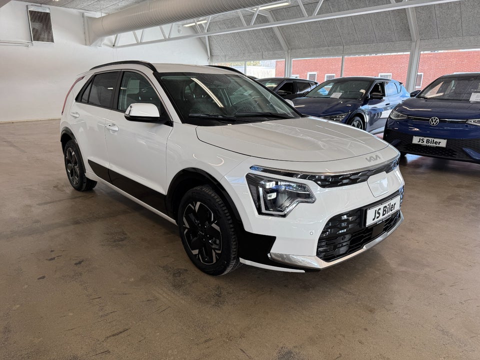 Kia Niro 64 EV Upgrade 5d