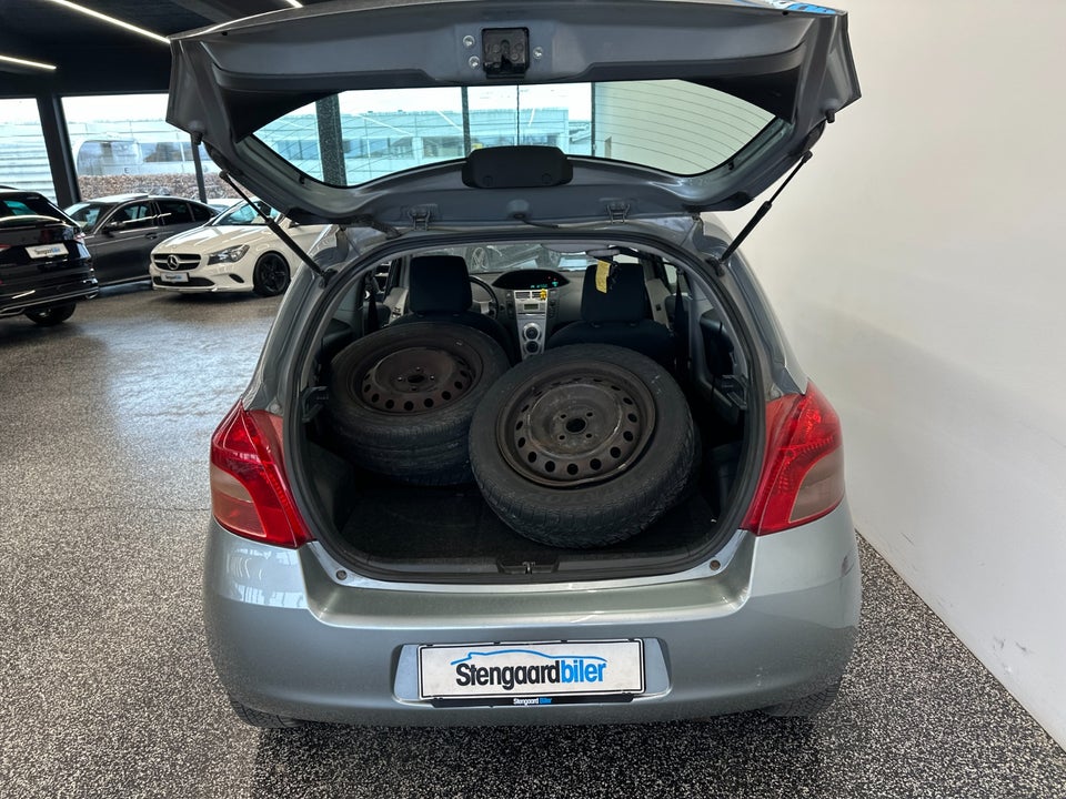 Toyota Yaris 1,3 Luna M/M 3d