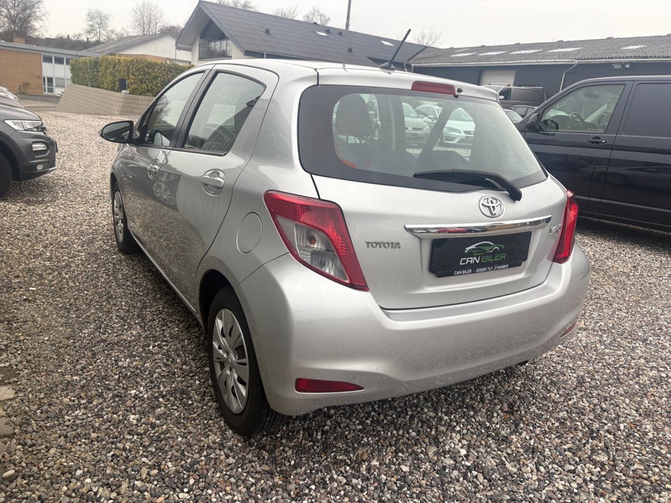 Toyota Yaris 1,0 VVT-i T2 Touch 5d