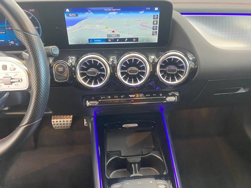 Mercedes EQA300 AMG Line 4Matic 5d