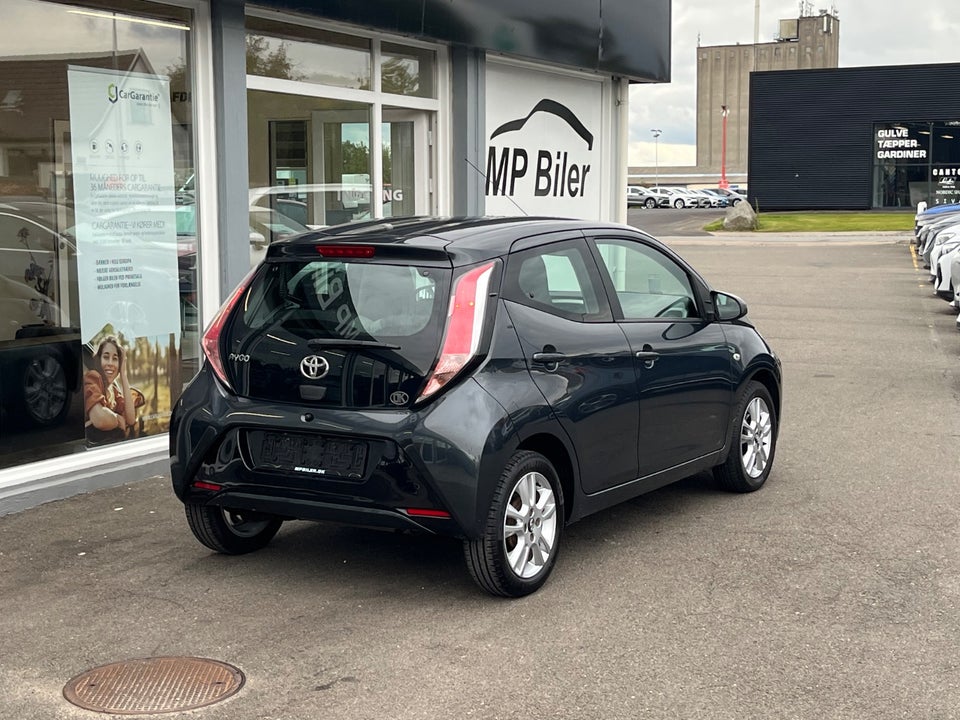 Toyota Aygo 1,0 VVT-i x-black II x-shift 5d