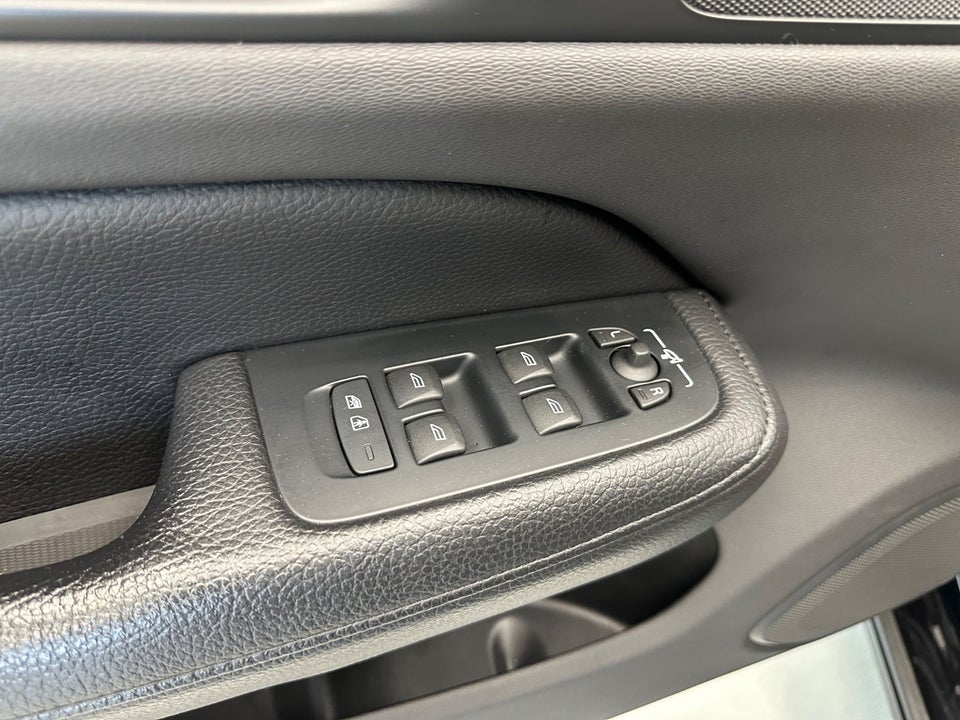 Volvo V60 2,0 T6 ReCharge Inscription aut. AWD 5d