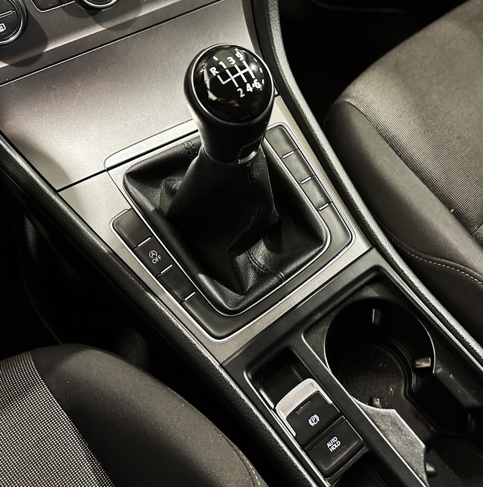 VW Golf VII 1,2 TSi 105 Comfortline BMT 5d