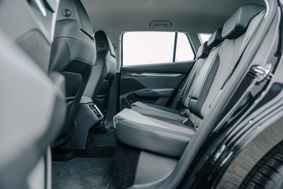 Skoda Enyaq 60 iV Loft 5d