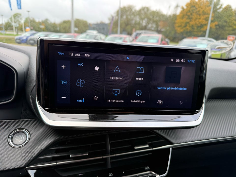 Peugeot 2008 1,2 PureTech 130 First Selection EAT8 5d