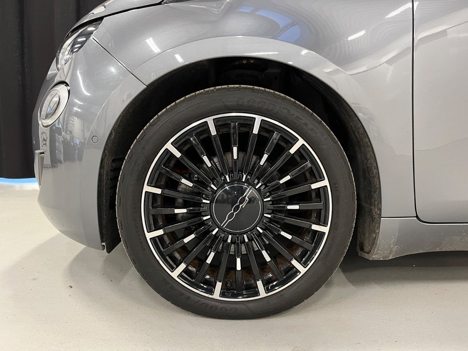 Fiat 500e 42 Icon 3d