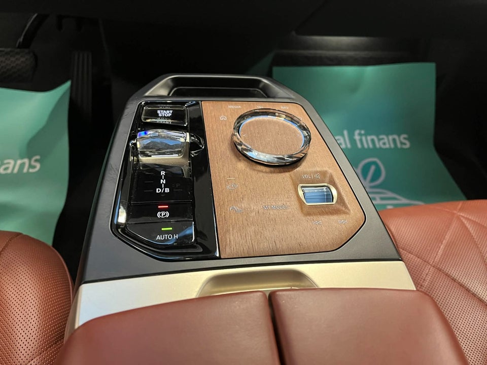 BMW iX xDrive40 Sport 5d