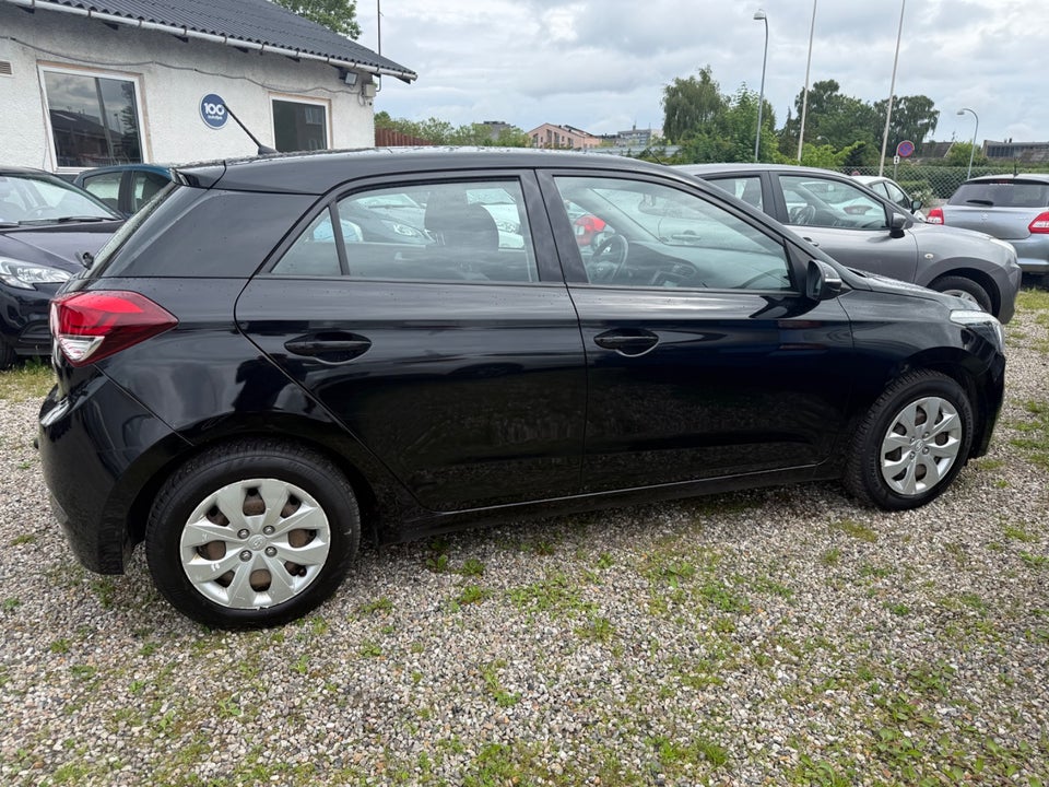Hyundai i20 1,25 Spring 5d