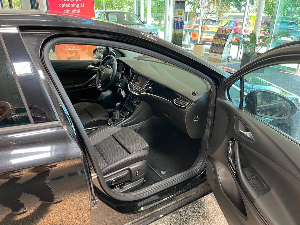 Opel Astra 1,5 D 122 Elegance 5d