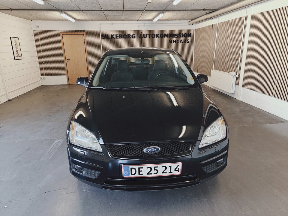 Ford Focus 1,6 Trend 100 5d