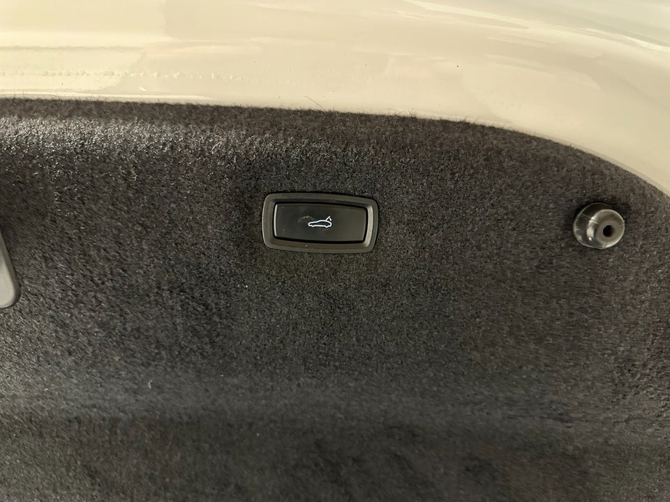 Porsche Taycan Performance+ 4d