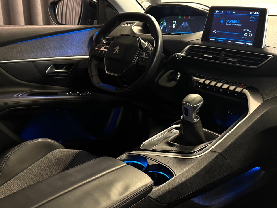 Peugeot 3008 1,5 BlueHDi 130 Allure 5d