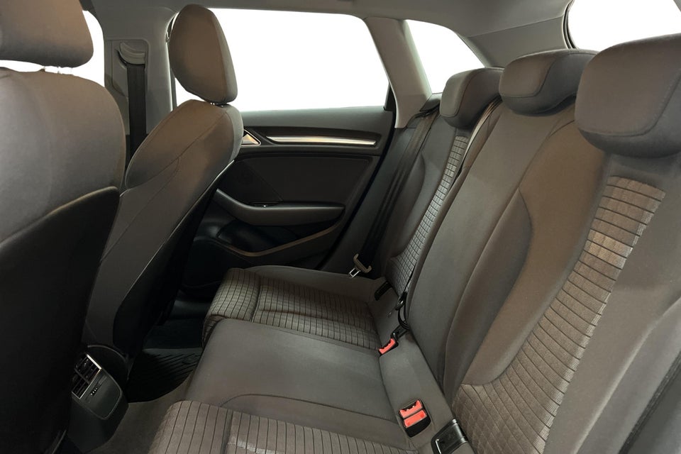 Audi A3 40 TFSi Sport Limited Sportback quattro S-tr. 5d