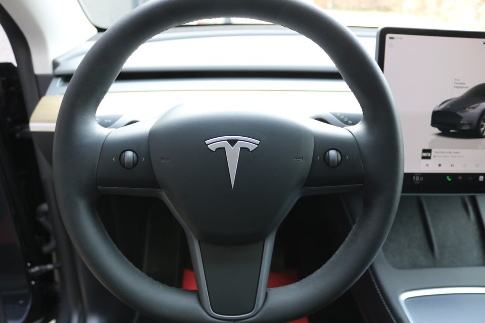 Tesla Model Y RWD 5d