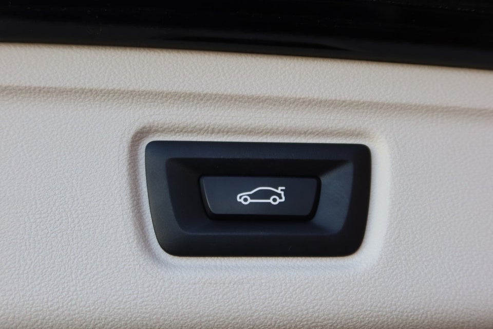 BMW 330e 2,0 Touring Sport Line aut. 5d