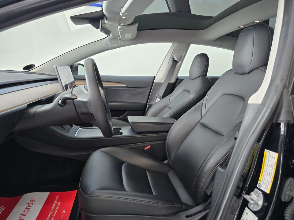 Tesla Model 3 Standard Range+ RWD 4d