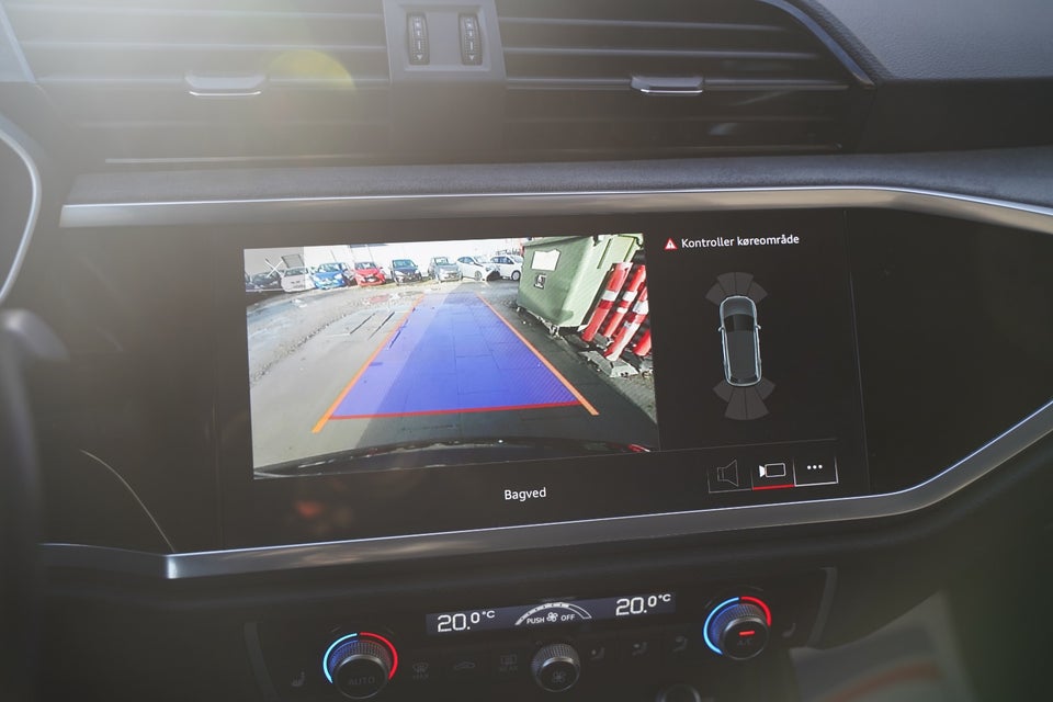 Audi Q3 45 TFSi e Attitude plus S-tr. 5d