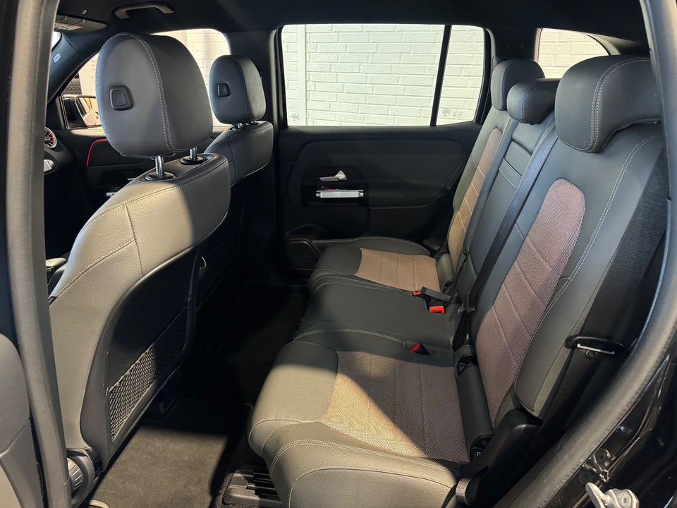 Mercedes EQB300 4Matic 5d