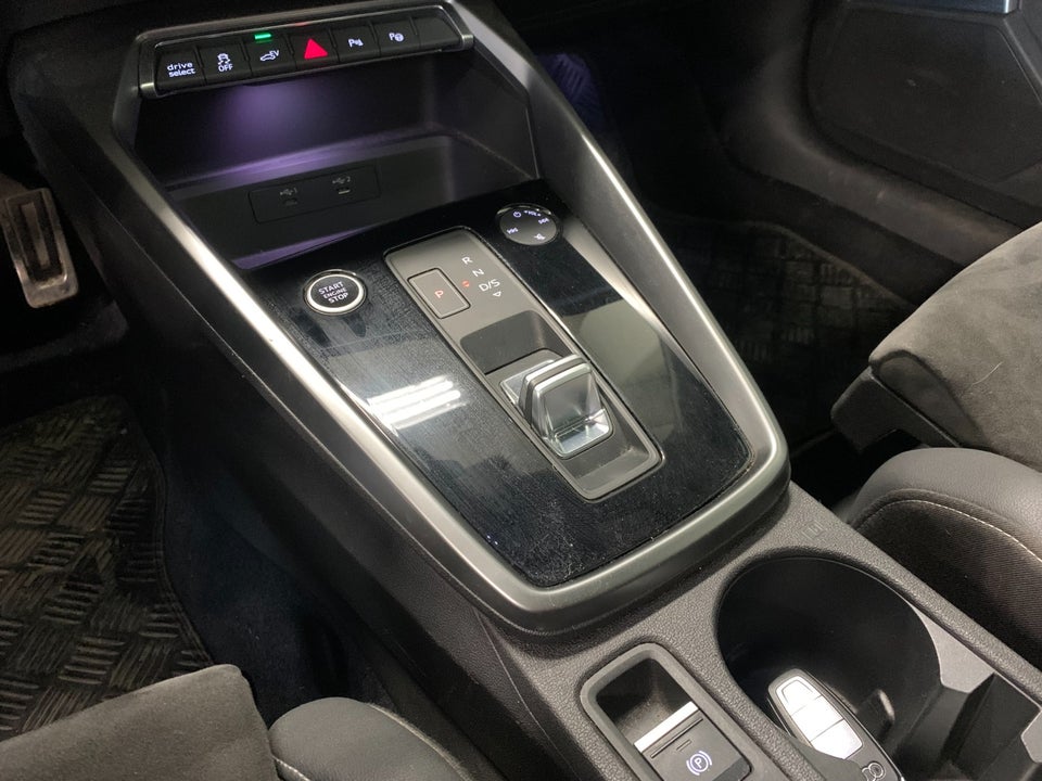 Audi A3 40 TFSi e S-line Sportback S-tr. 5d