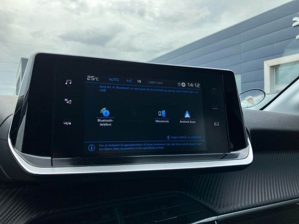 Peugeot 208 1,2 PureTech 100 Like 5d