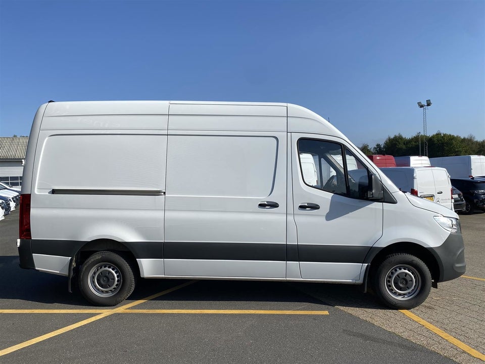 Mercedes Sprinter 317 2,0 CDi A2 Kassevogn aut. RWD