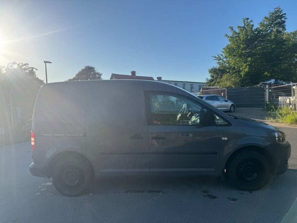 VW Caddy 1,6 TDi 75 Trendline BMT Van 4d