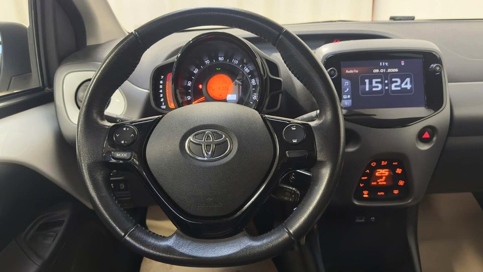 Toyota Aygo 1,0 VVT-i x-pression 5d