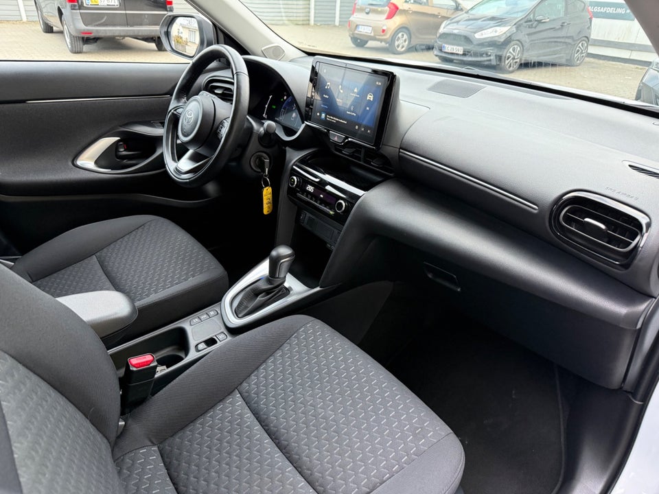 Toyota Yaris Cross 1,5 Hybrid Active e-CVT Van 5d