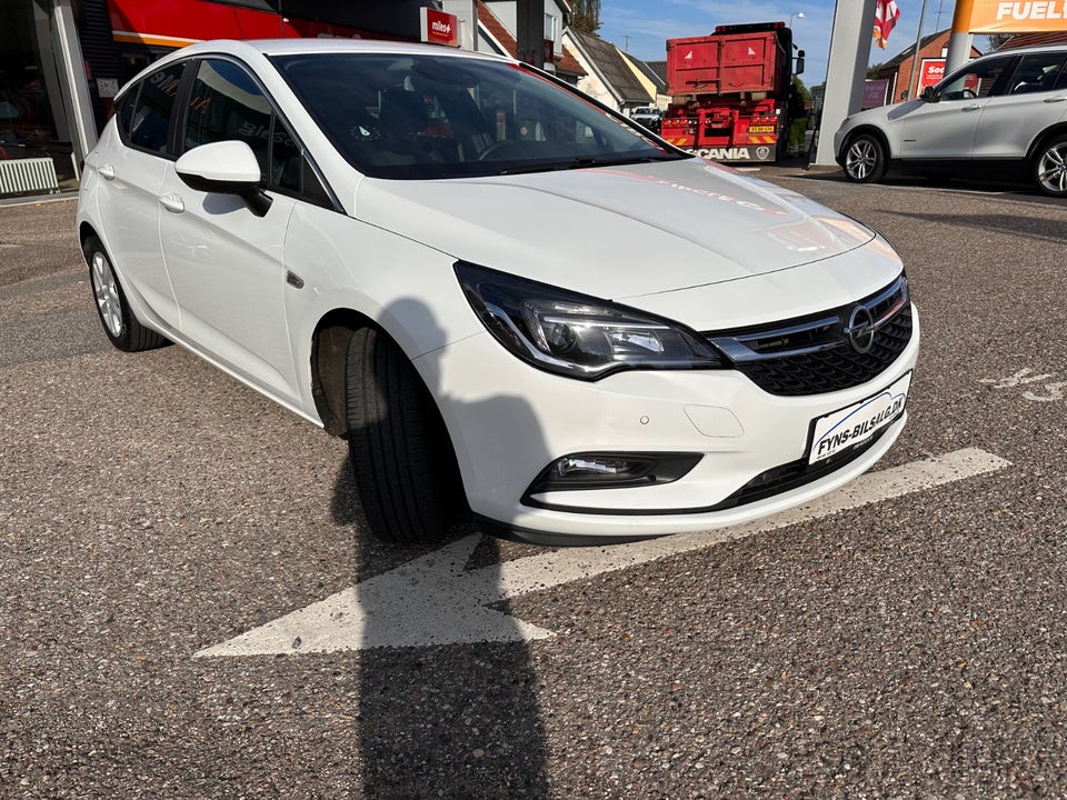 Opel Astra 1,4 T 150 Excite 5d