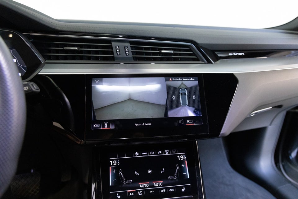 Audi e-tron 55 S-line quattro 5d