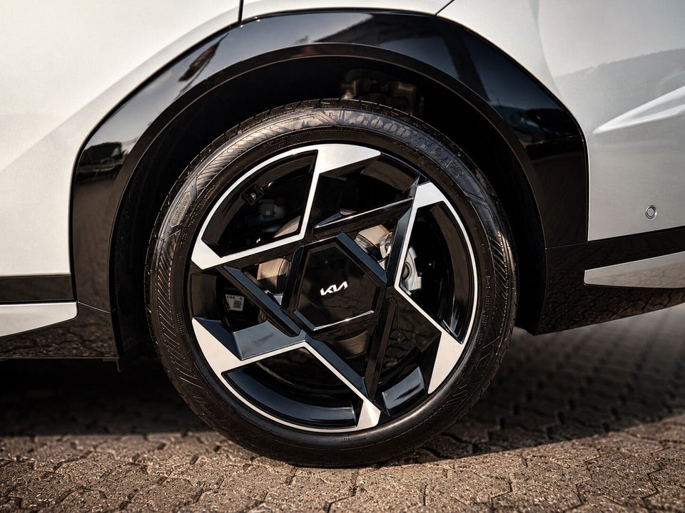 Kia EV4 81 Long Range Upgrade Fastback 4d