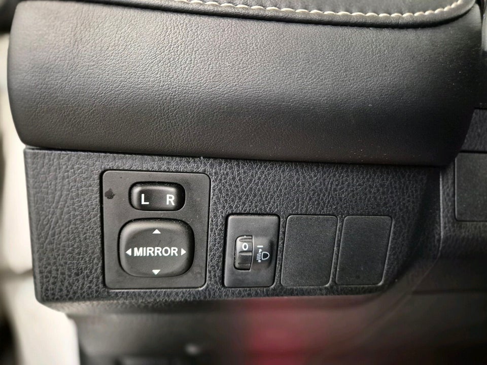 Toyota RAV4 2,0 D-4D T2 5d