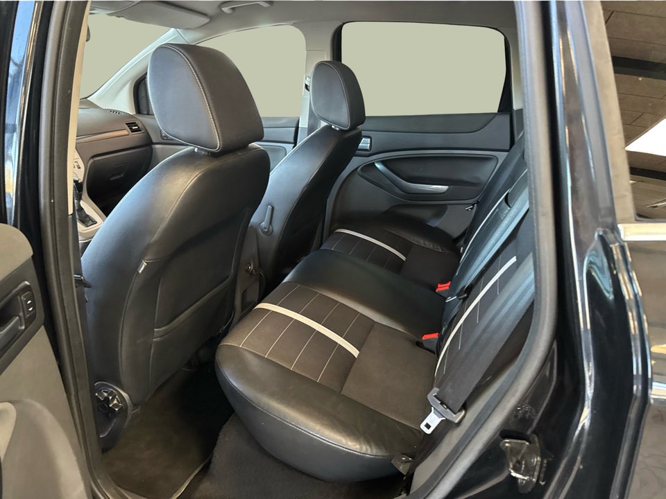 Ford Kuga 2,0 TDCi 140 Titanium aut. AWD 5d