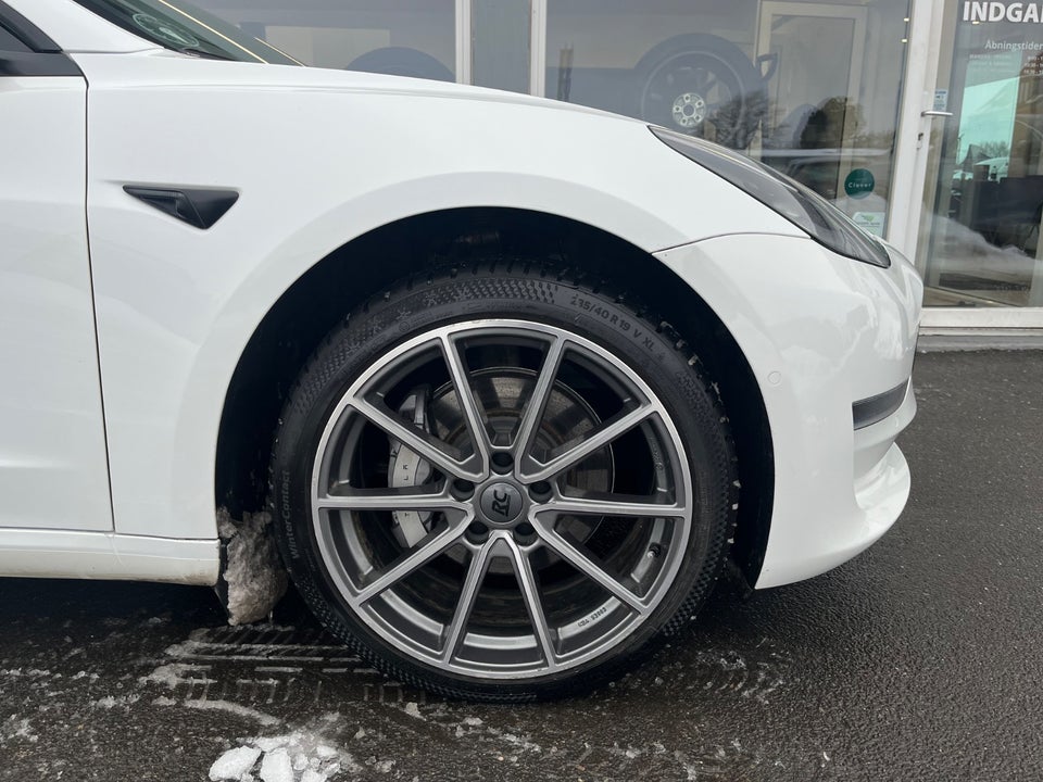 Tesla Model 3 Long Range AWD 4d