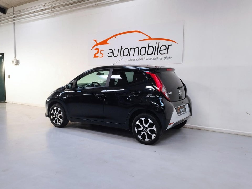 Toyota Aygo 1,0 VVT-i x-press x-shift 5d