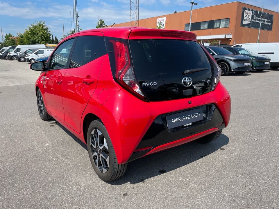 Toyota Aygo 1,0 VVT-i x-press 5d