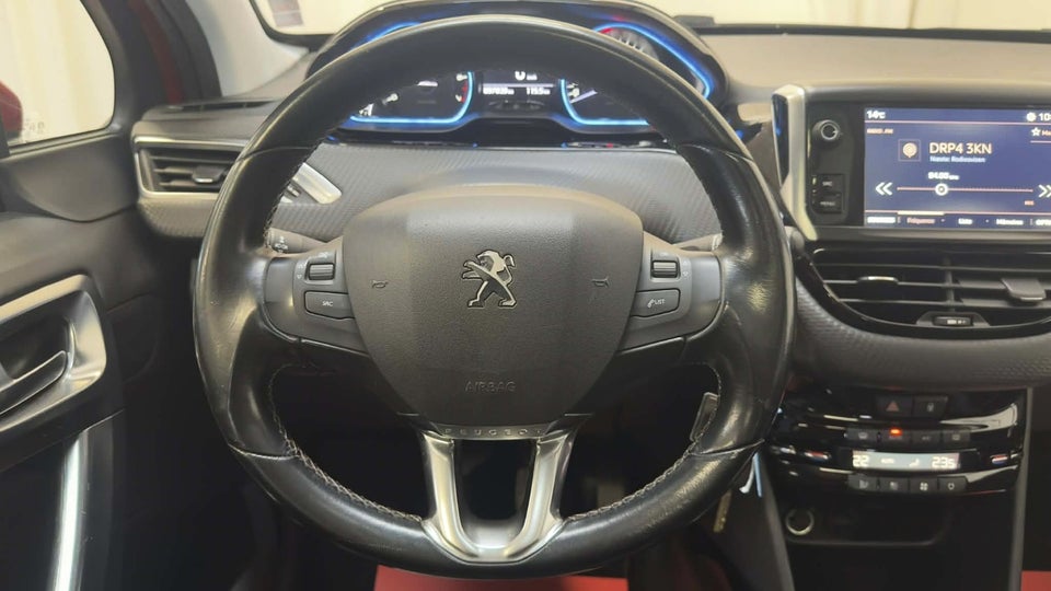 Peugeot 2008 1,2 e-THP 110 Allure Sky 5d