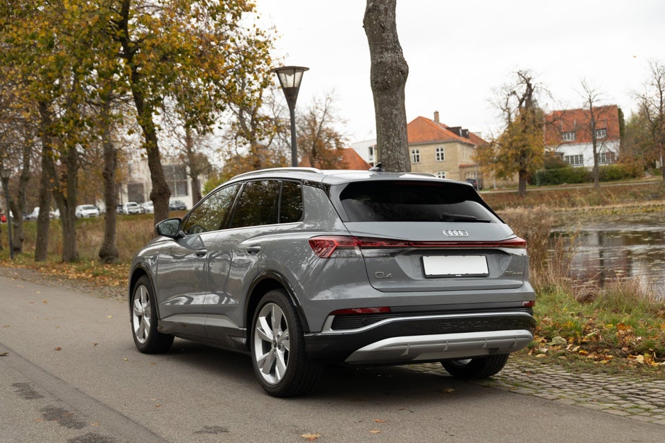 Audi Q4 e-tron 35 S-line 5d