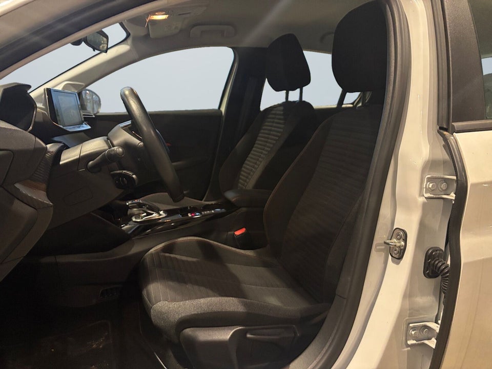 Peugeot e-208 50 Active Pack 5d