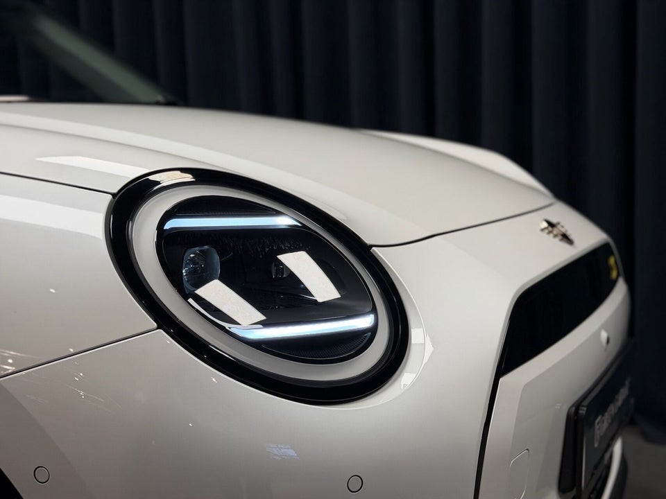 MINI Cooper SE Classic Trim XL 3d