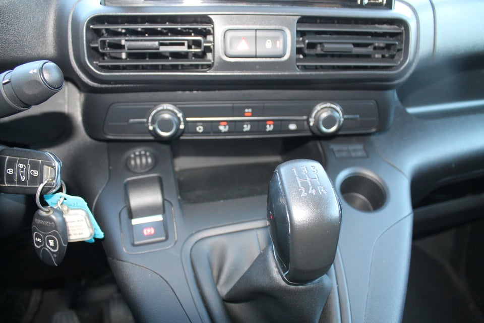 Peugeot Partner 1,5 BlueHDi 100 L2V2 Plus Van