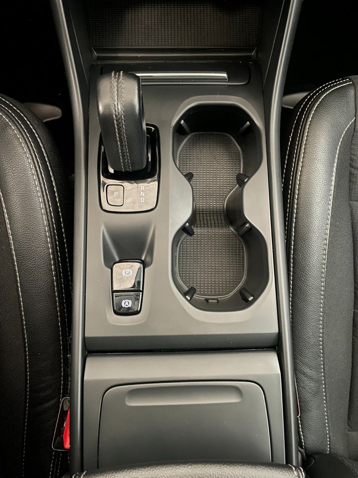 Volvo XC40 2,0 D4 190 Momentum aut. AWD 5d