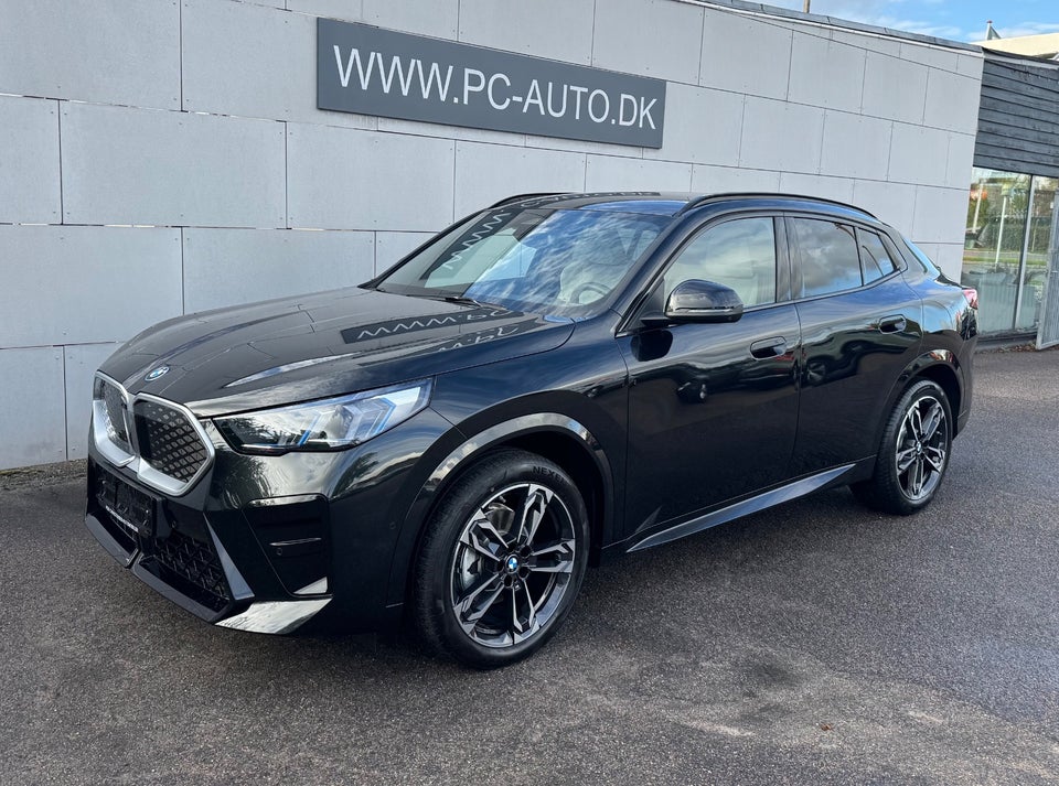 BMW iX2 eDrive20 Fully Charged M-Sport 5d