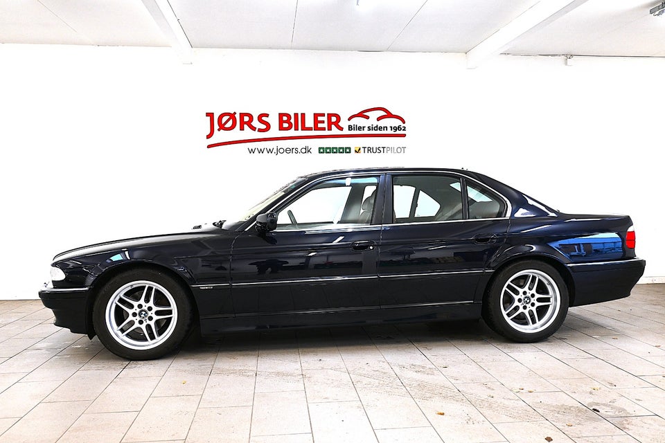 BMW 740i 4,4 aut. 4d