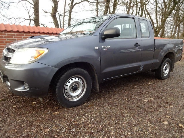 Toyota HiLux 2,5 D-4D 120 Ex.Kab 2d