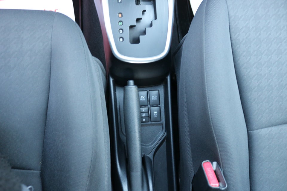 Toyota Yaris 1,5 Hybrid H1 e-CVT 5d