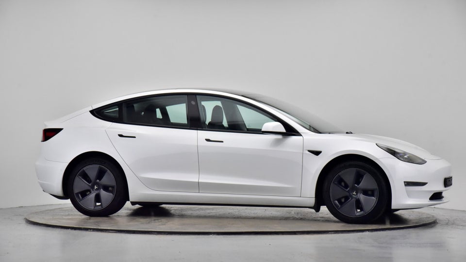 Tesla Model 3 Long Range AWD 4d